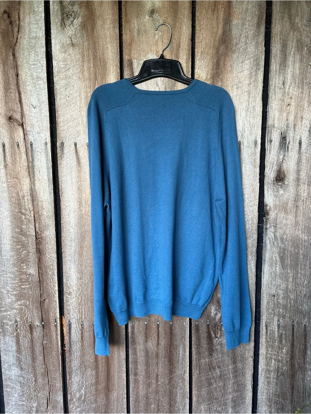 J.Crew Men’s Large Blue V-Neck Wool Cotton Sweater Pullover Lightweight